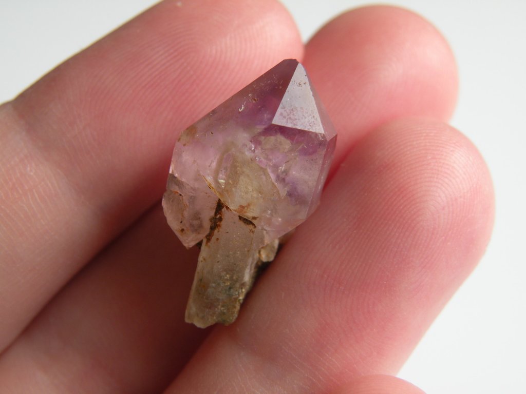 Žezlový ametyst - obrázek krystalu / kamene z Vysočiny na Moravě