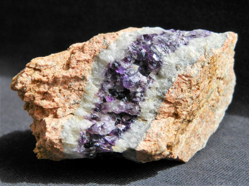 ametyst-kamen-mineral-druza-krystal-prodej-cena_1