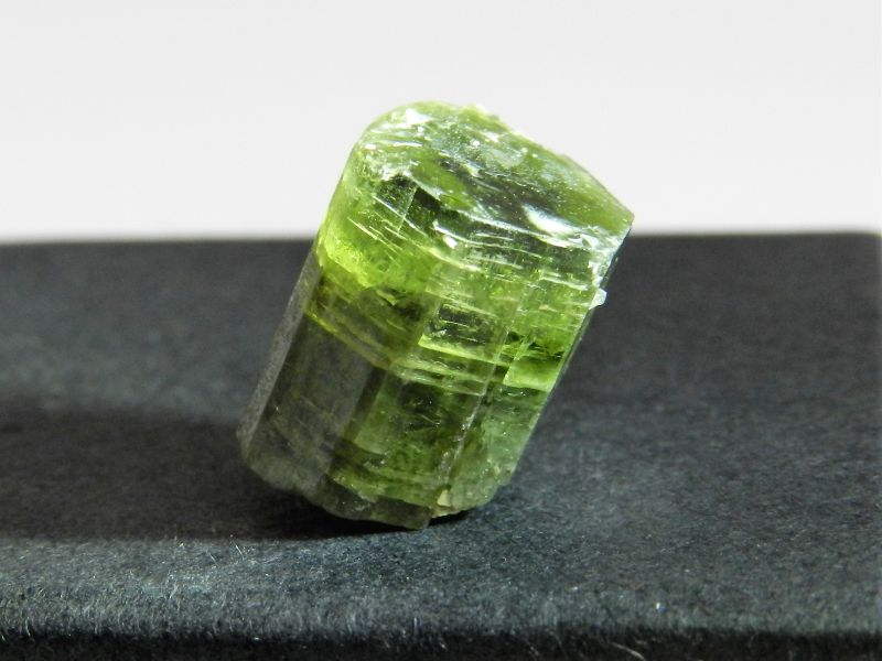 Kámen apatit - přírodní surový minerál / nerost - prodej, cena, nabídka
