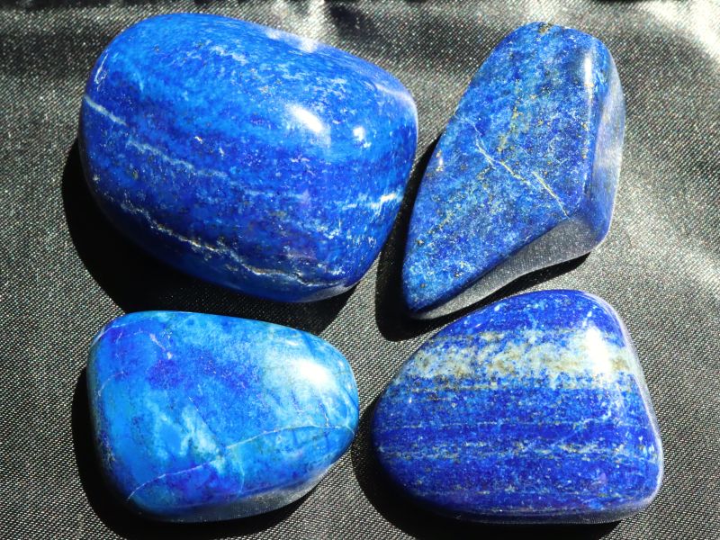 Lapis lazuli - Lazurit - Nebeský kámen / minerál - prodej a cena